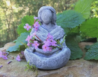 Earth Goddess Statue - Gaia Goddess Statue - Miniature Celtic Goddess - Celtic Goddess - Altar Goddess