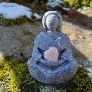 Aphrodite Goddess Statue with Rose Quartz Gemstone – Love, Passion, Healing Altar Decor - Miniature Aphrodite Goddess Rose Quartz Heart