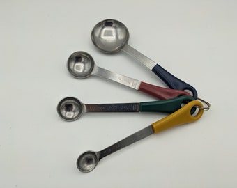 Vintage Stainless Steel MEASURING Spoons Set of 4 Colored Plastic Handles Taiwan