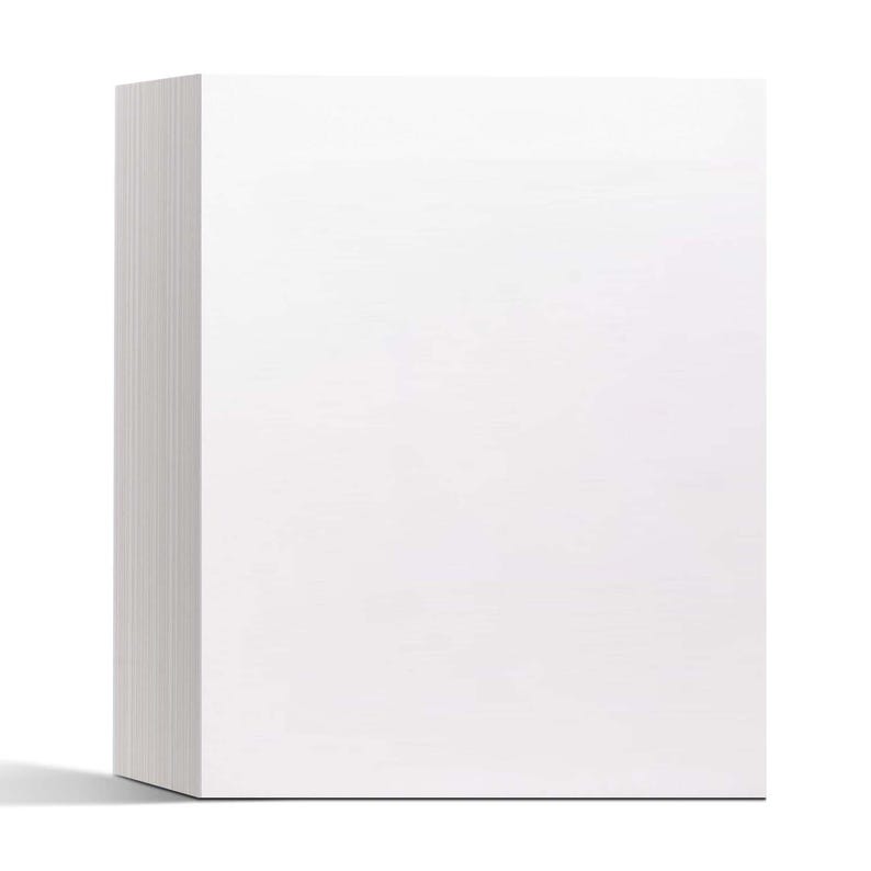 K&ouml;nnte beinhalten: Ein Stapel leerer wei&szlig;er Papierbl&auml;tter, perfekt zum Schreiben, Zeichnen oder Basteln.