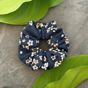 Elastico per capelli con motivo kimono giapponese Sakura - Elastico per capelli kimono, Elastico per capelli Sakura, Elastico per coda di cavallo, Elastico per capelli floreale