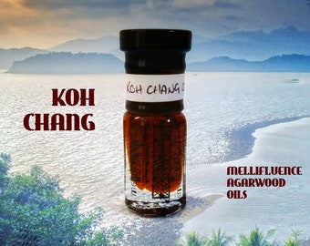 Thai Koh Chang Oud – ciepły, drzewno-owocowy naturalny olejek z drzewa agarowego/oud