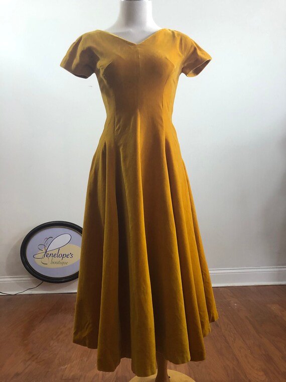 Velvet Vintage Gold, 1950's