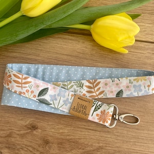 Schlüsselband Blumen Schlüsselanhänger vegan • HYGGE FLOWERS • Punkte Hellblau • Ausweisband Schlüsselkarte Schlüsselbund Schlüsselkette