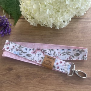 Schönes Schlüsselband Blumen Vegan Schlüsselanhänger • FLOREA FLOWERS • weiße Punkte Rosa • Ausweishalter Schlüsselbund Schlüsselkette Leder