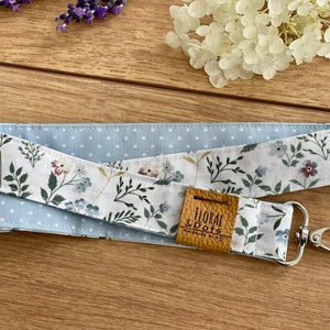 Lillybeth • Schlüsselband Punkte Hellblau • Lanyard Dottys Light Blue • Schlüssel Anhänger Band Blumen Plants Natur Naturel Pure Lenyard