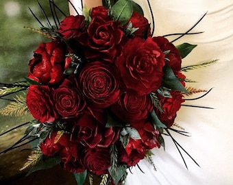 Wood Flower Bouquet in Shades of Rich Deep Reds, Dark Red Bridal Bouquet, Red Rose Valentines Day Love Bouquet, Forever Flowers by Gigi