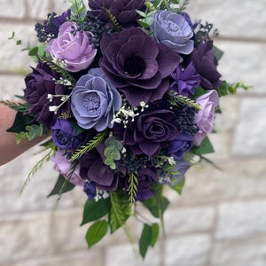 Paquet de fleurs de mariage gothique - Bouquet de mariée en bois de sola violet foncé pourpre clair - JULIANA image 14