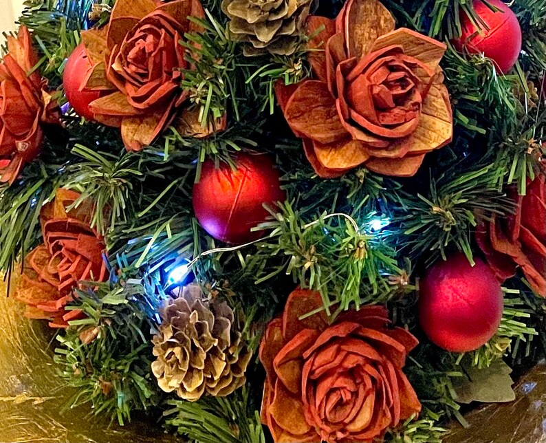 Light up HANDMADE Wood Flower Christmas Tree, Small Table Top 12 Tree