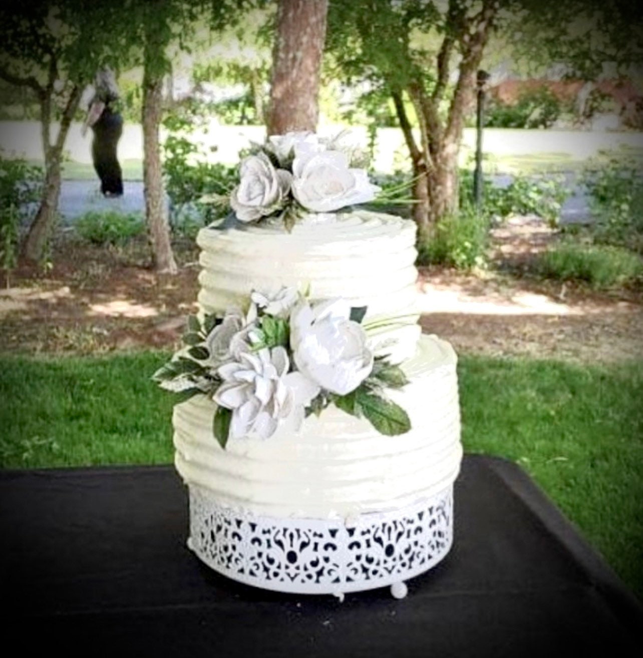 forest green wedding cake