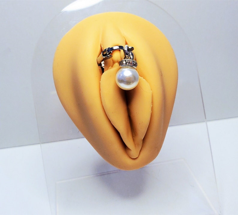 Pearl Lingerie Clip On Pussy Jewelry, Erotic Labial Clip, Intimate Vaginal Jewelry, Non-Piercing Genital Jewelry, BDSM Fetish Toys 