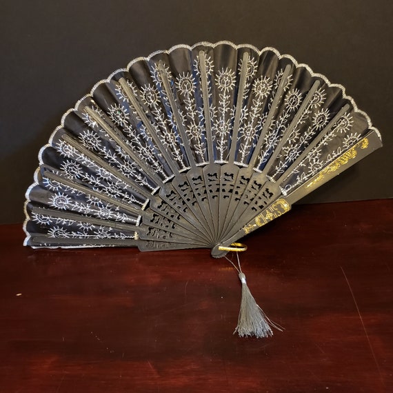 Vintage Flowers Boudoir Hand Fan Souvenir Fan Emb