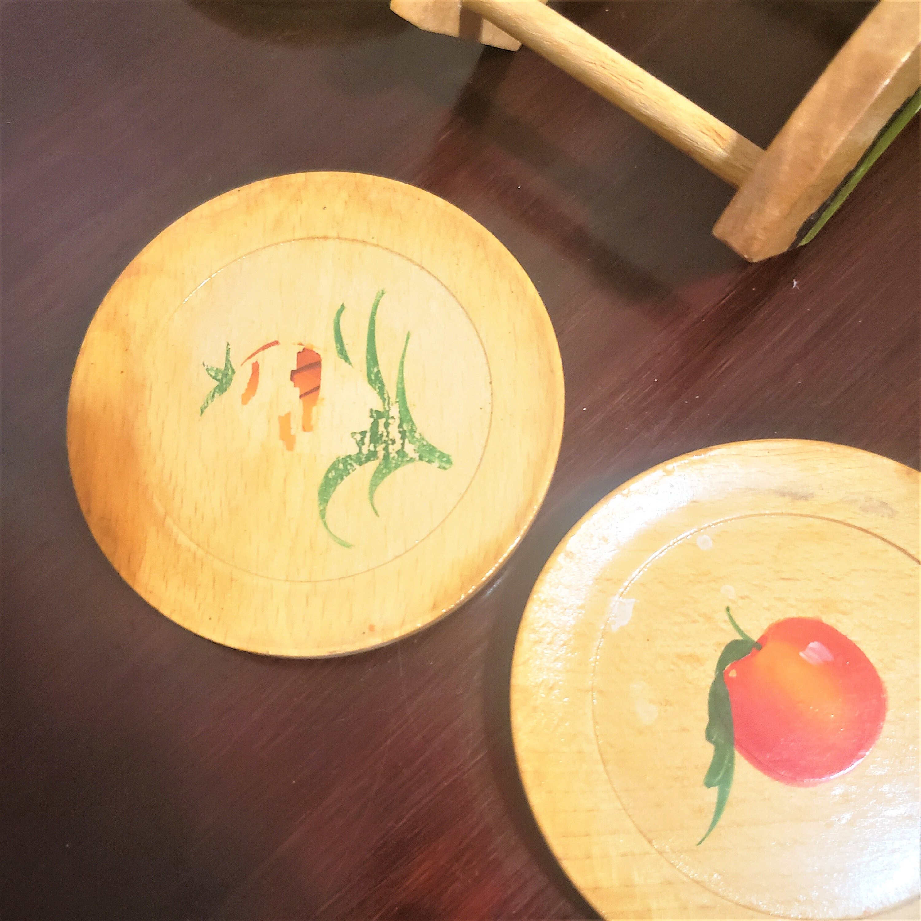 手描きの南米民芸品木製コースター - ペルーの 6 つのシーンの
