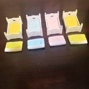 Epoch Plastic Doll House Beds With Original Bedding, 1985 set of 4 polka dot