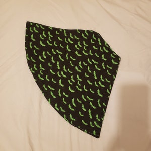 Set of 3 Halloween Placemats Bat Green on black Houndstooth black white qtr round