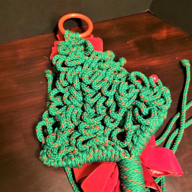 Vintage Green Macrame Christmas Tree Wall Hanging Red Wooden Beads MCM ...