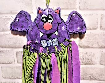 Halloween hanging Funny Flying Bat Wood Hand Painted Tole Paint Vintage streamers