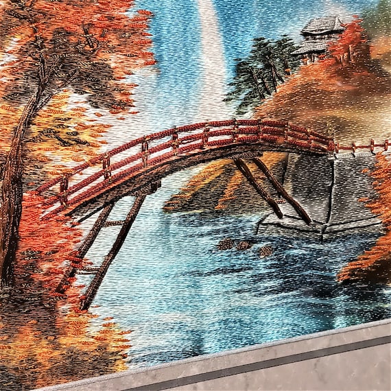 値下げ！中古　額縁に汚れあり　日本刺繍絵　白鷺　日繍 ヴィンテージ 日本製 手作り シルク刺繍 富士山 日本 署名入り - Etsy 日本