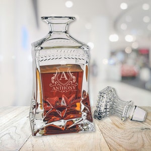 Engraved Whiskey Decanter Personalized - Diamond Leaf Band Pattern Cut Premium Whiskey Crystal Glass Decanter, Stopper