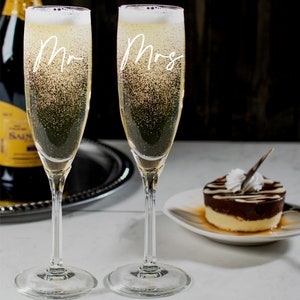 Mr. and Mrs. Champagne Flutes - Engraved Libbey Champagne Glasses for Bride and Groom Wedding Toast or Wedding Gifts