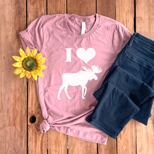 Moose Lover Shirt • Moose Shirt • Moose Lover Gift • Moose T-Shirt • Moose Gift • Mama Moose Shirt • Moose Tee • Alaska Shirt • Unisex Tee