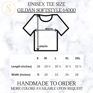 K&ouml;nnte beinhalten: Gr&ouml;&szlig;entabelle f&uuml;r Unisex-T-Shirts der Marke Gildan Softstyle 64000. Die Tabelle zeigt die L&auml;nge und Breite in Zoll f&uuml;r die Gr&ouml;&szlig;en S, M, L, XL und 2XL.