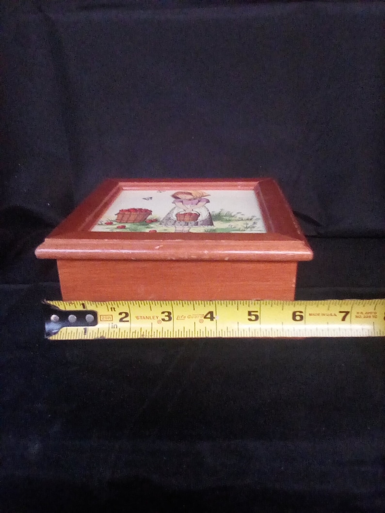 Vintage Square wood jewelry box girl with apples