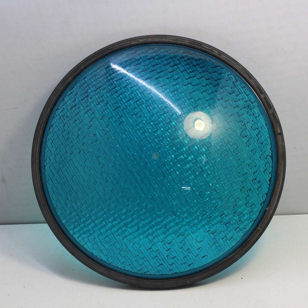 Lexalite Acrylic Green Traffic Light Lens - Recycled Material for Art and Upcycling