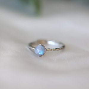 Moonstone Ring, Thin Band Gem Ring, Colorful Ring, Delicate Women Ring, Round Stone Ring, Women Ring, Holiday Gift Jewelry, Adjustable Size
