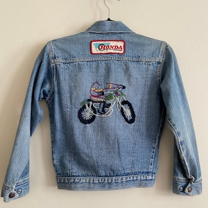 Vintage Levi&#39;s 705 Embroidered Chain Stitch Honda Patched Denim Jean Jacket