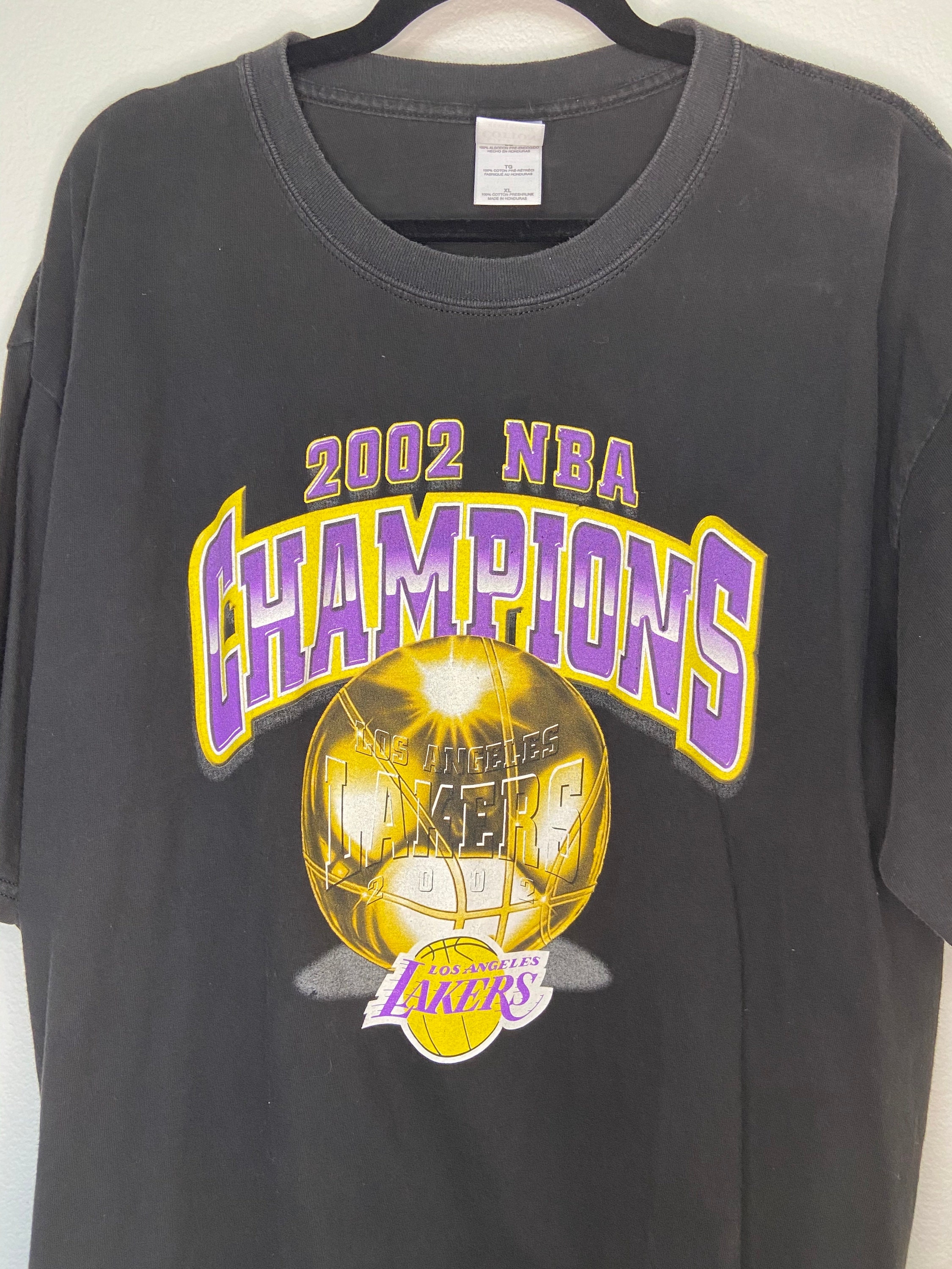 Vintage Lakers 2002 Playoffs Bootleg T-shirt