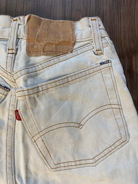 Vintage Levi's White Shrink to Fit Cut Off Denim … - image 5