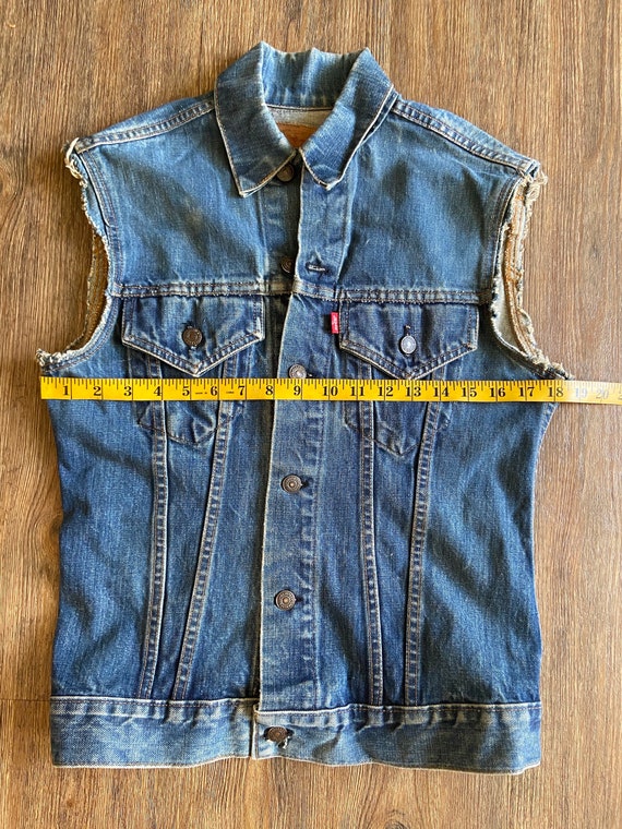 Vintage Levi's 2 Pocket Bleached Cutoff Sleeveles… - image 7