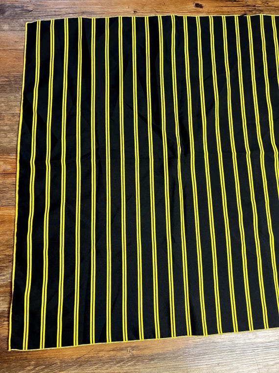 Vintage 1960's-1970's Ray Strauss Unltd Inc. Black and Yellow Striped Scarf View 3