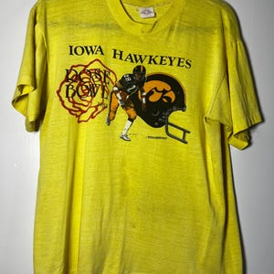 Vintage 1982 Iowa Hawkeys Rose Bowl Graphic T-Shirt