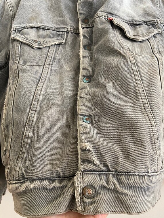 Vintage 4 Pocket Levi's Denim Sherpa Lined Jacket… - image 6