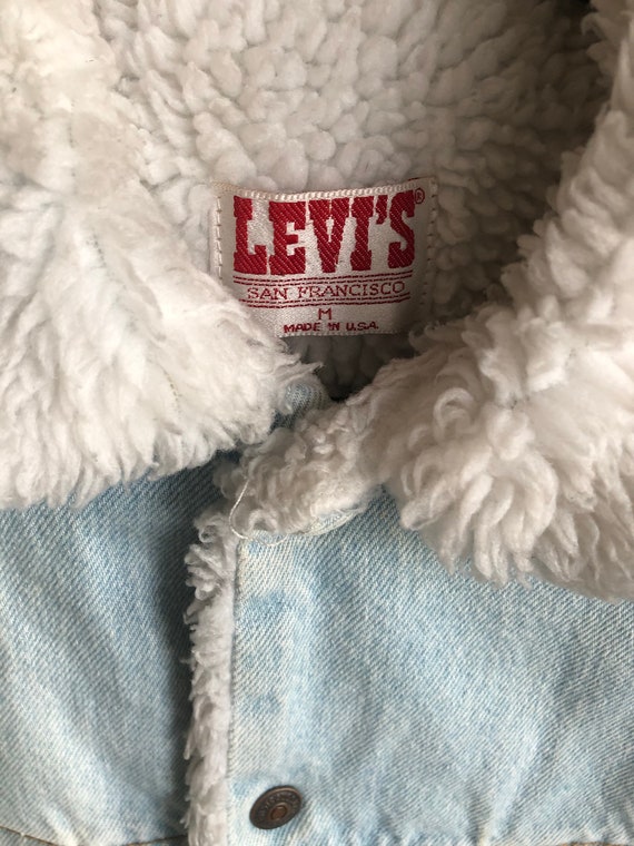 Vintage Levis 4 Pocket Light Wash Sherpa Lined De… - image 4