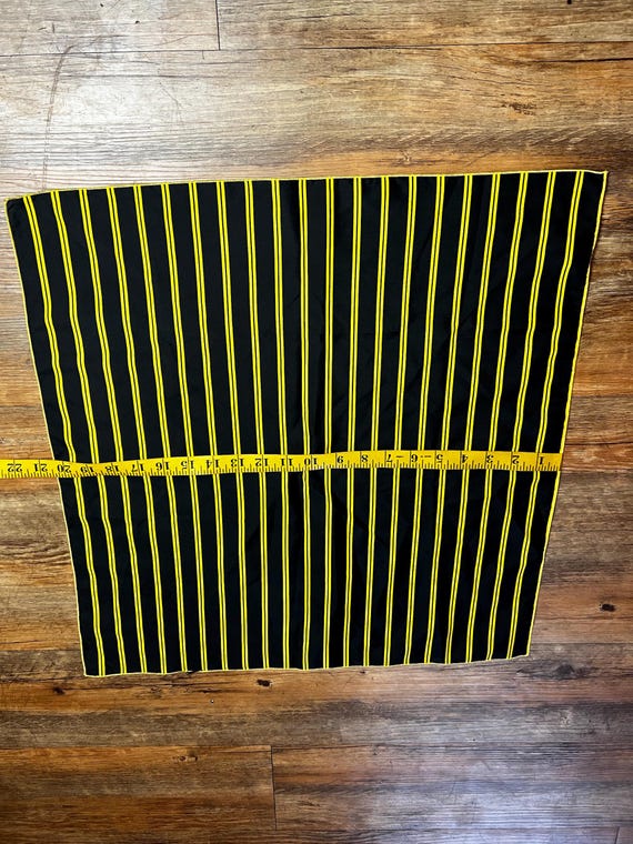 Vintage 1960's-1970's Ray Strauss Unltd Inc. Black and Yellow Striped Scarf View 4