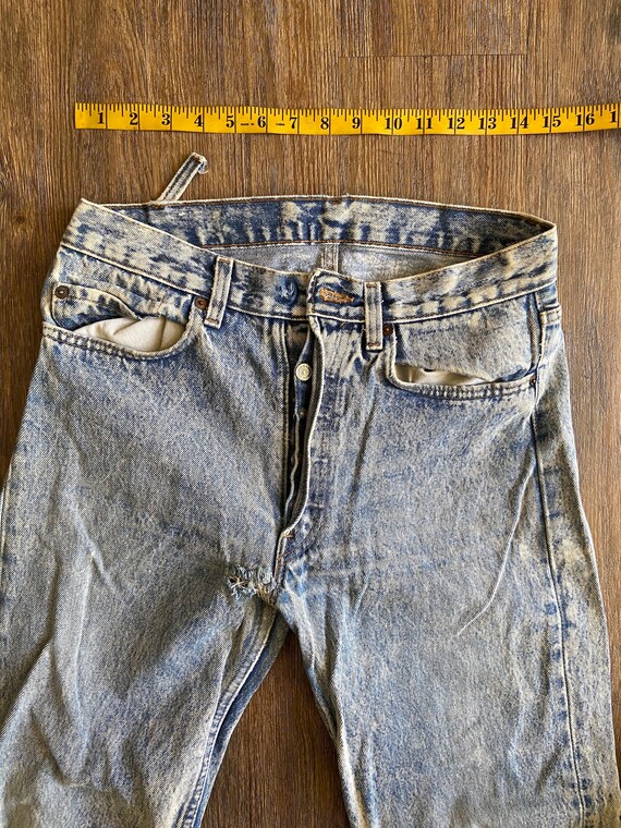 Vintage 501 Levi's Light Wash Denim Jeans - image 8