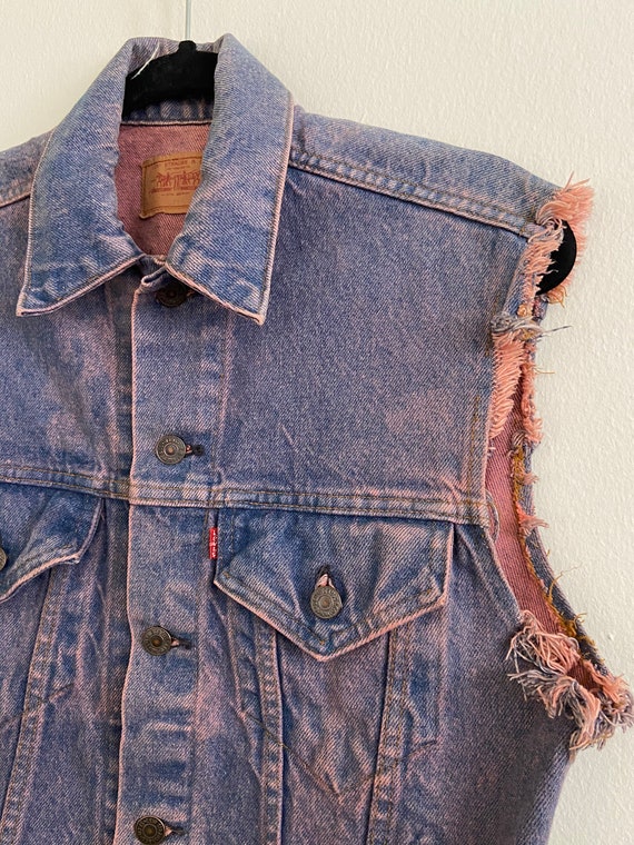 Vintage 4 Pocket Levi's Denim Pink Dyed Jean Vest W. Cutoff
