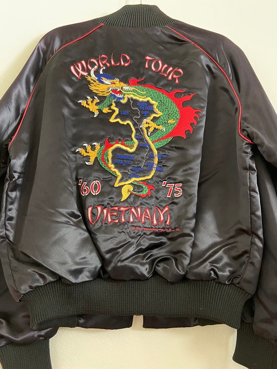Vintage 1990's Vietnam Dragon Embroidered '60-'75 World Tour Vintage 1990's Vietnam Dragon Embroidered '60-'75 World Tour