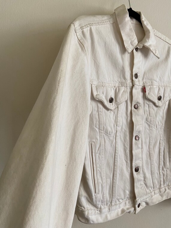 Vintage 2 Pocket Levi's White Denim Jean Jacket - image 4