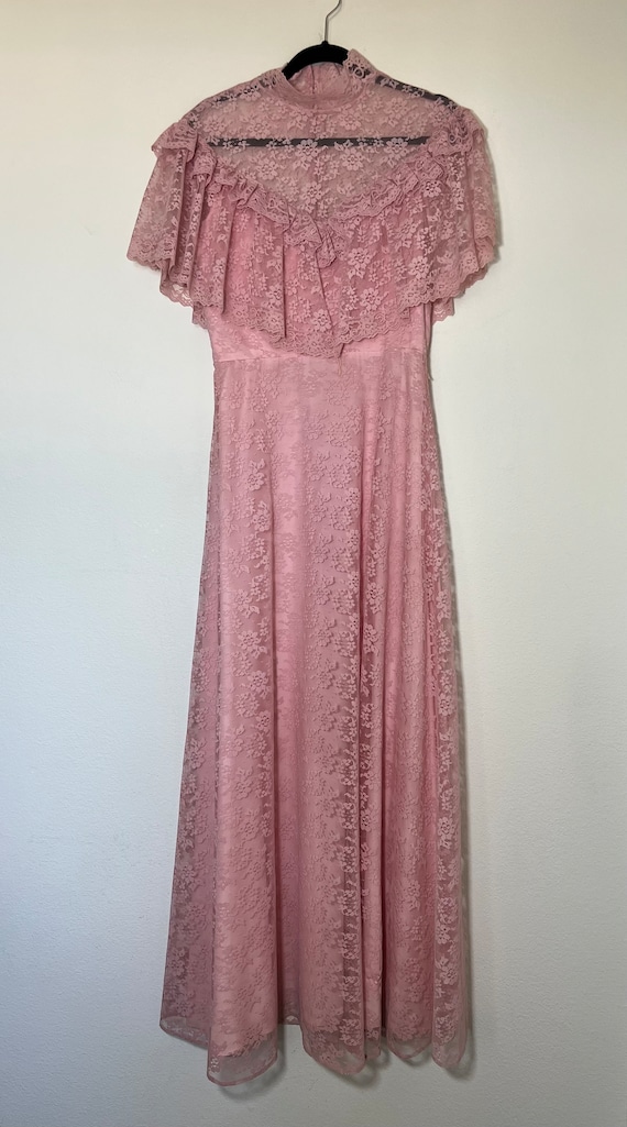 Vintage 1960's - 1970's Light Pink Floral Lace Flo