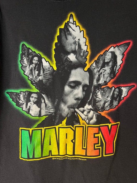 Vintage Y2K Bob Marley Marijuana Leaf Graphic T-S… - image 2