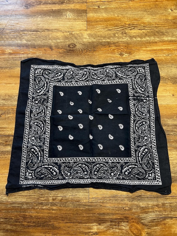 Vintage? colorfast black & - Gem