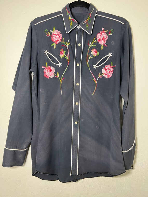 Vintage Embroidered Western Wear Pear Snap Long S… - image 1