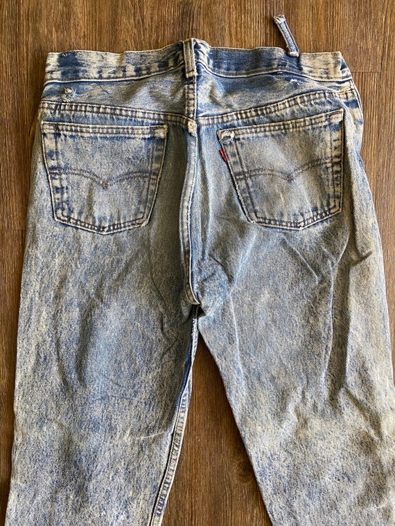 Vintage 501 Levi's Light Wash Denim Jeans - image 7