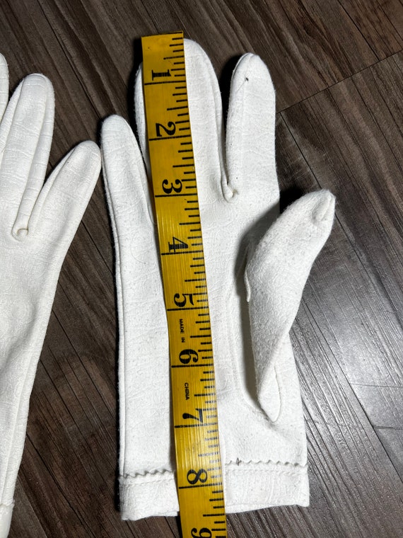 Vintage 2 Pairs of Short White Gloves - image 9