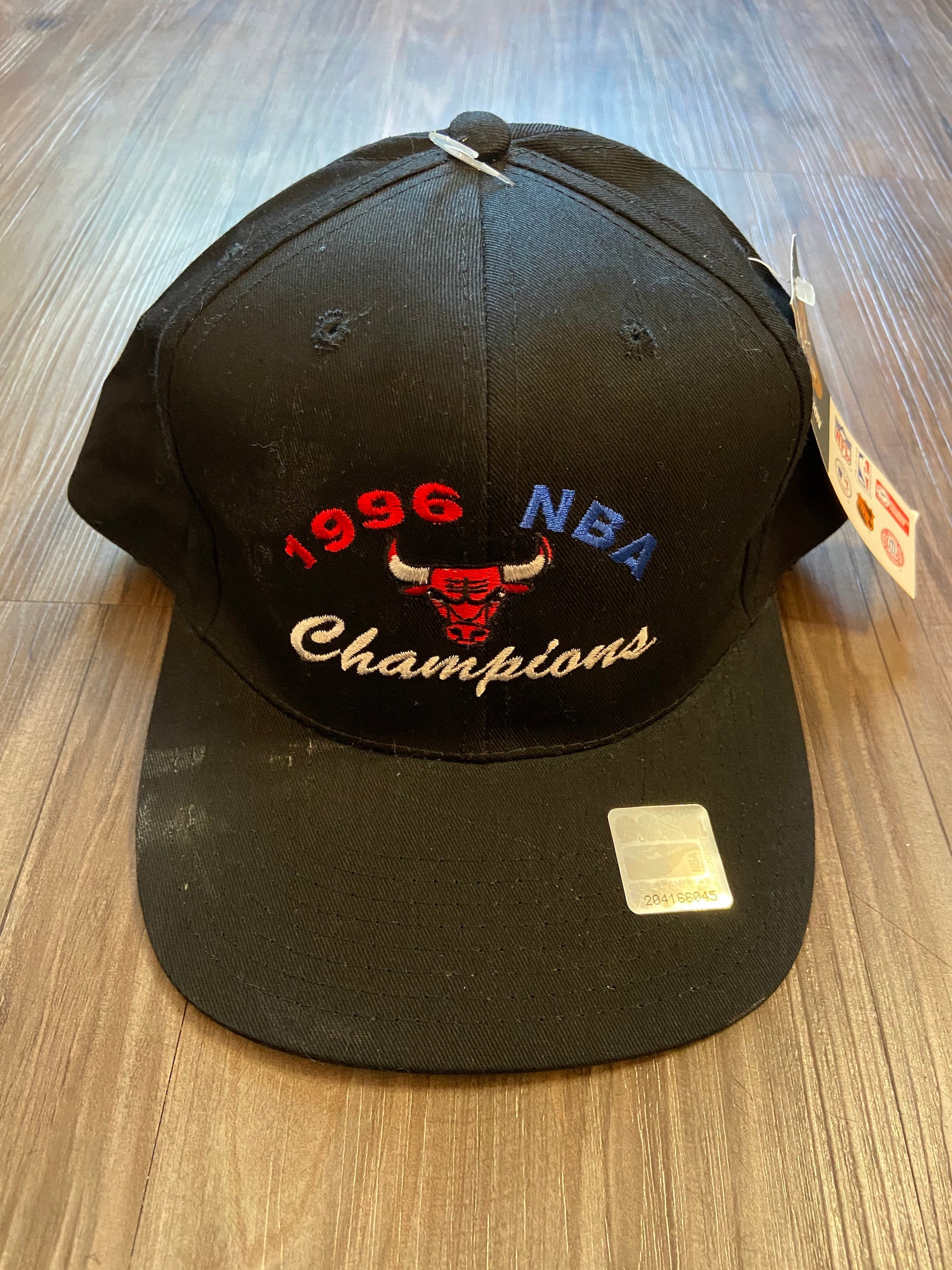 Vintage 1996 Chicago Bulls NBA Champions White NBA Logo 7 Athletic Snapback  Hat