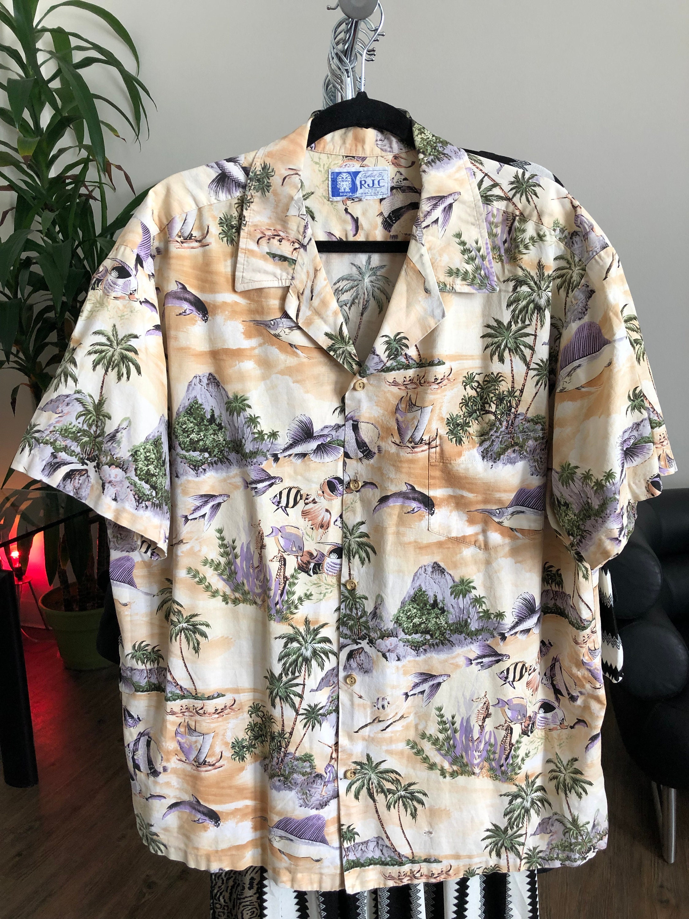 Vintage 1990's Button up Island Hawaiian Shirt - Styled by